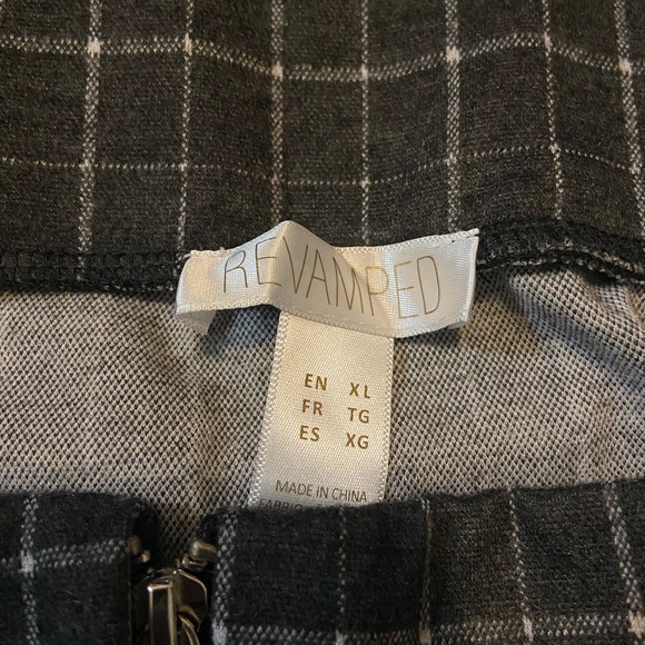 Adorable Soft Grey Plaid Mini Skirt - Picture 4 of 4